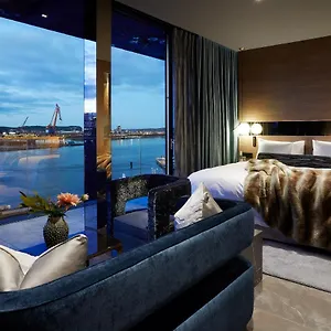 4* Отель Riverton